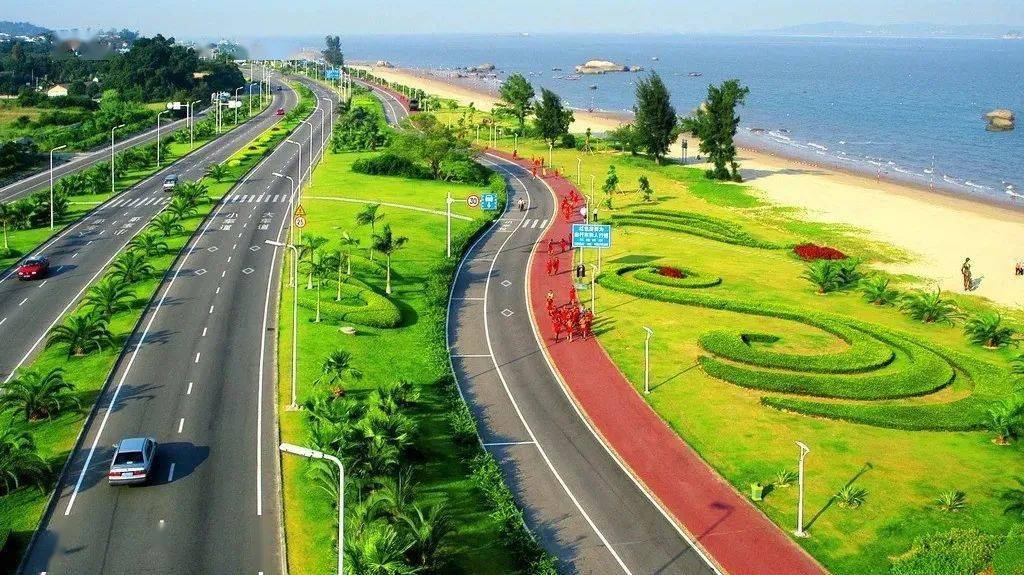 亿万28大舞台有梦你就来- 基尔荷尔斯泰因港口主题夜爆满，独特地理位置成旅游打卡点